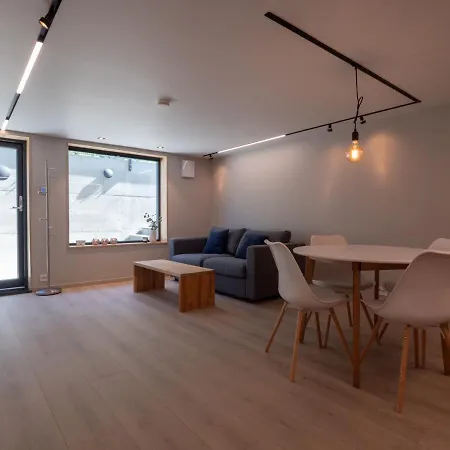 Appartement Tastefull And Modern With Parking *